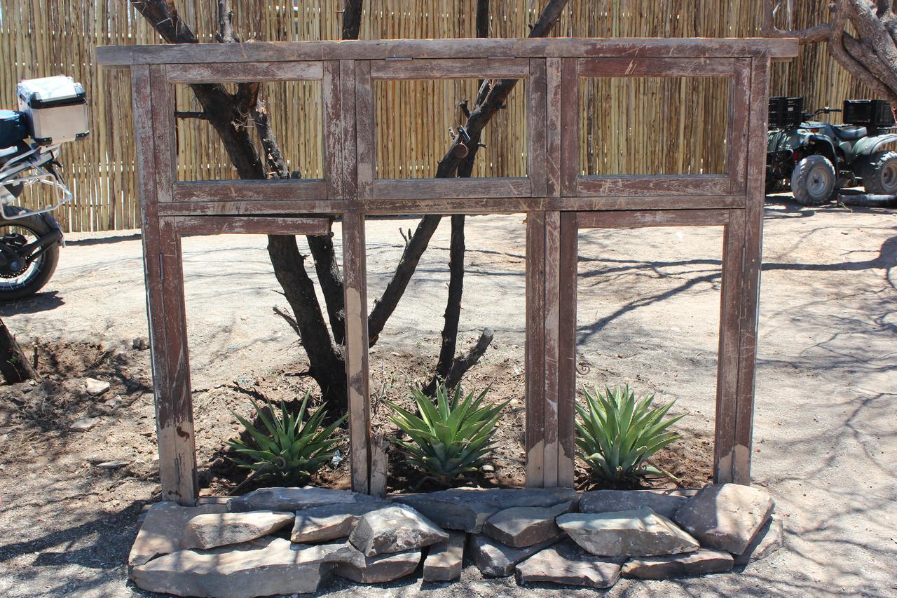 Teri-Lemveli Lodge Beaufort West Kültér fotó