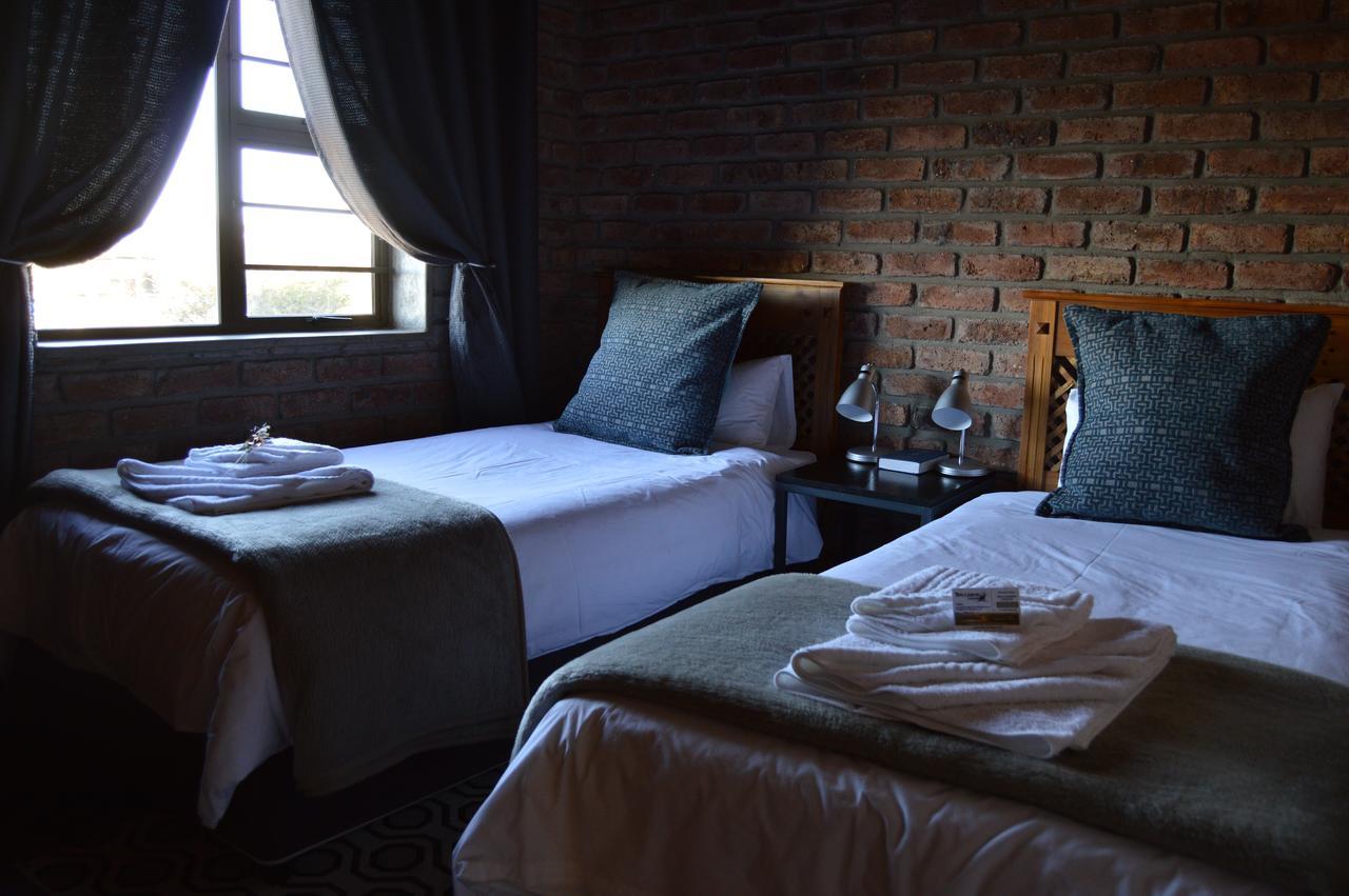 Teri-Lemveli Lodge Beaufort West Kültér fotó