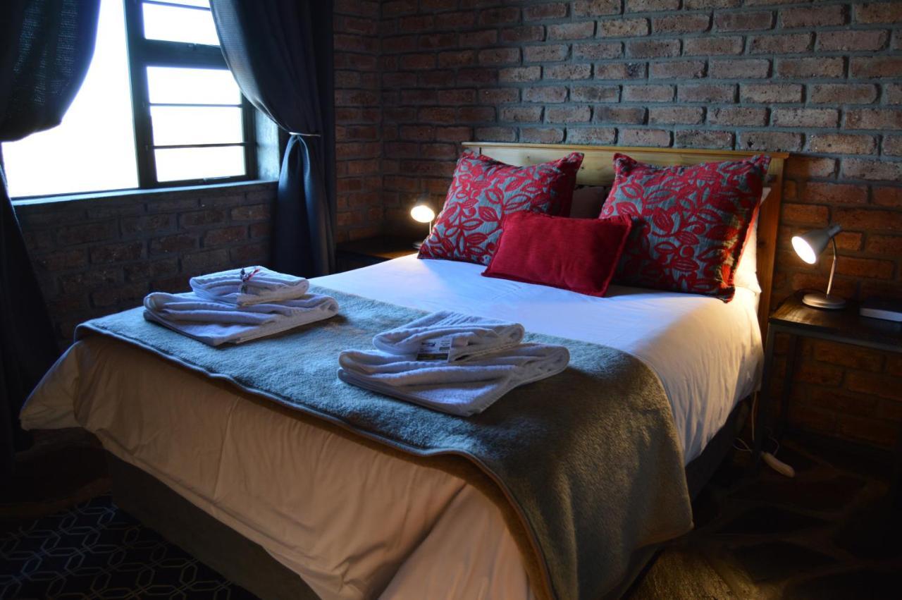 Teri-Lemveli Lodge Beaufort West Kültér fotó